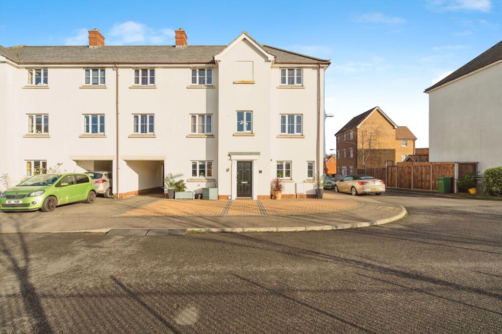 5 bedroom town house for sale in Honeysuckle Square, Wymondham, NR18