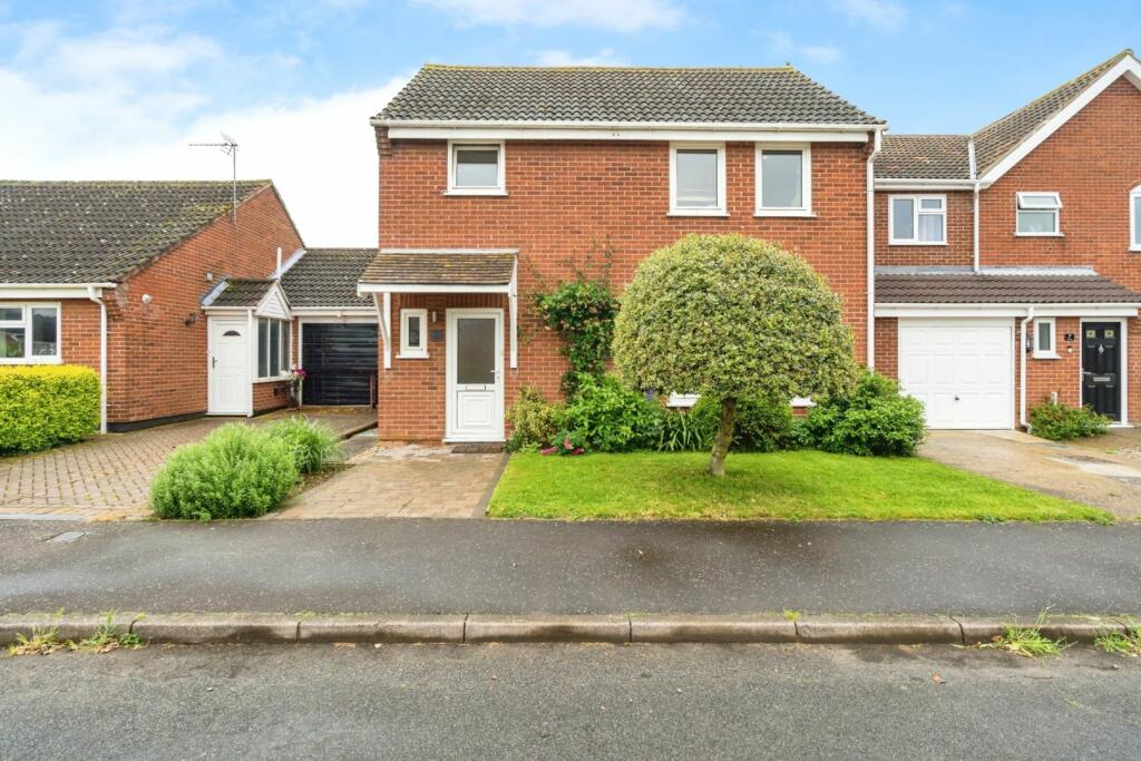 4 bedroom detached house for sale in Conyers, Wymondham, NR18