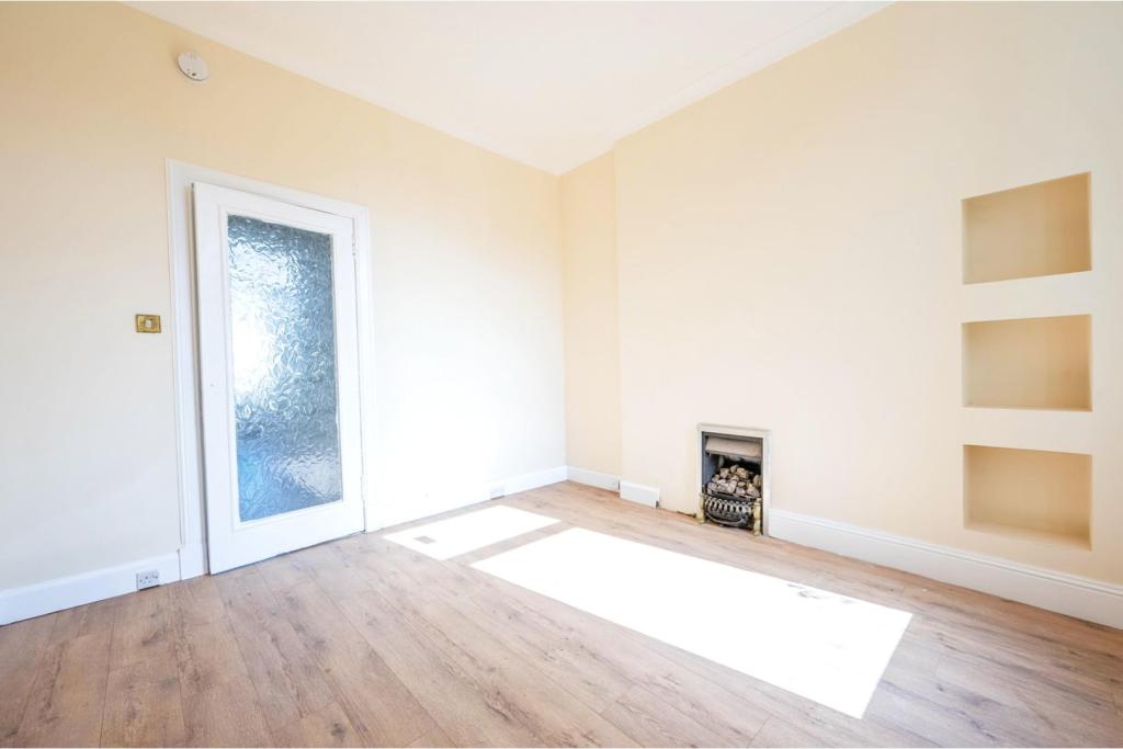 1 bedroom ground floor flat for sale in Bonnyton Road, Kilmarnock, KA1
