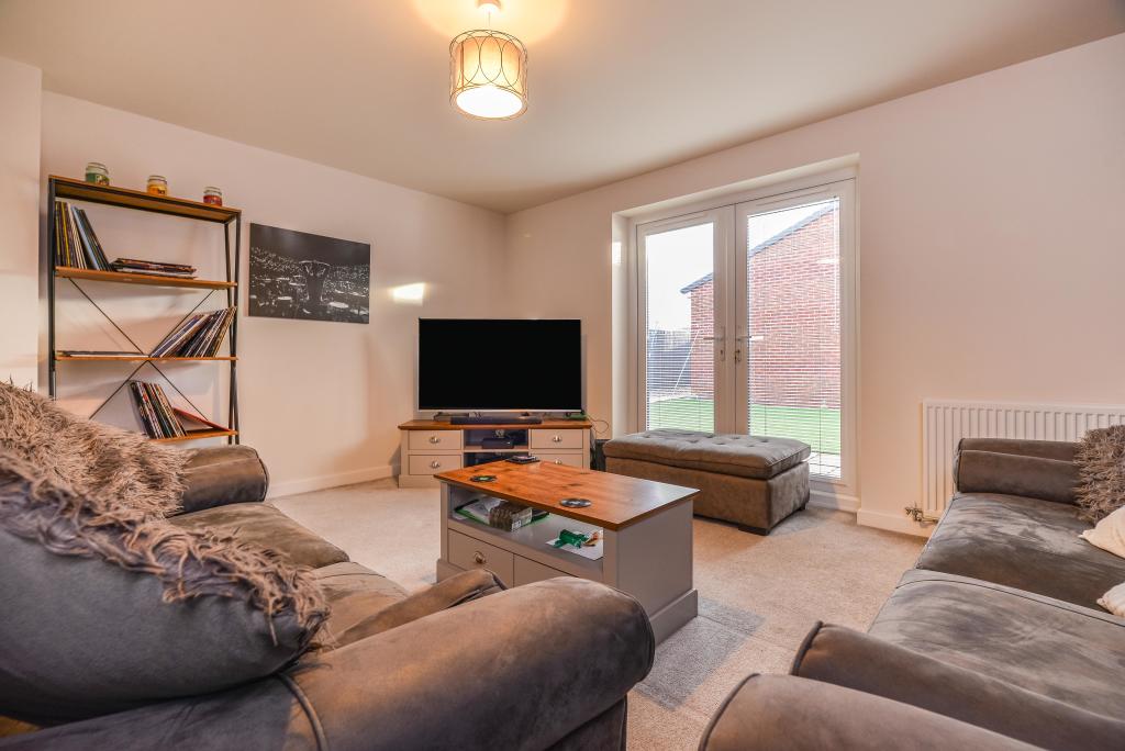 3 bedroom semidetached house for sale in Elderwood Gardens