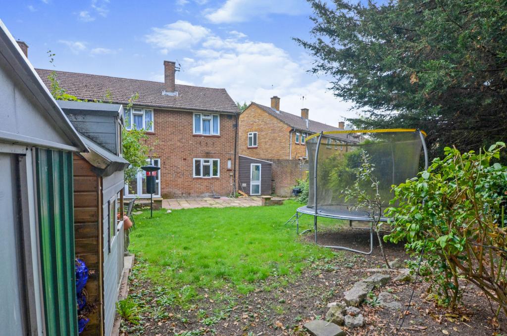 3 bedroom semidetached house for sale in Meadfield, Edgware, HA8