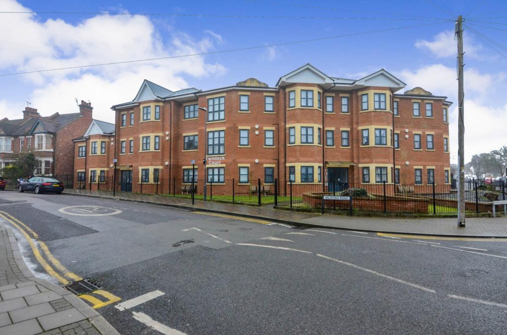 2 bedroom apartment for sale in Vaughan Road, Harrow, HA1
