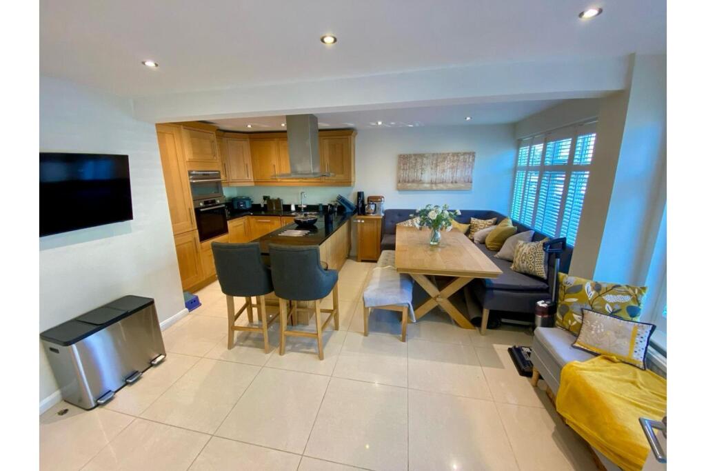 Main image of property: West End Lane, Pinner, HA5