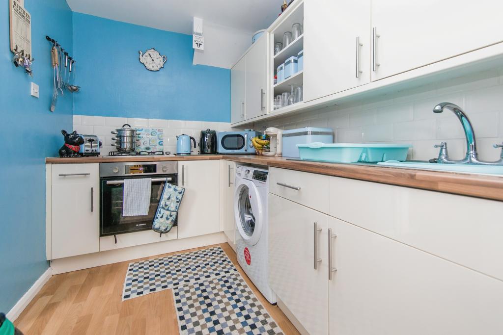 3 bedroom terraced house for sale in Hawthorn Drive, Ipswich, IP2