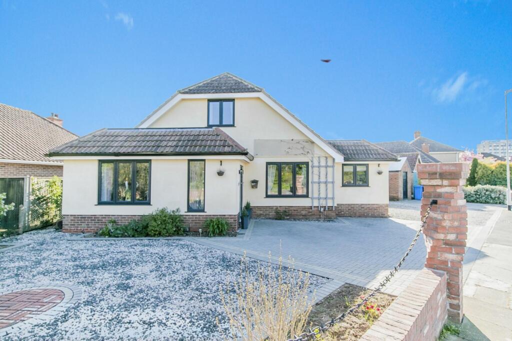 4 bedroom detached house for sale in Brisbane Road, Rushmere St Andrew