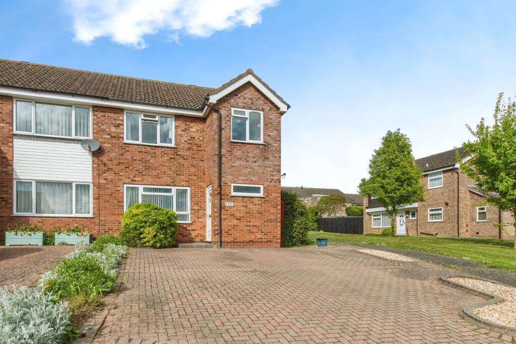 3 bedroom semidetached house for sale in Thirlmere Drive, Stowmarket, IP14