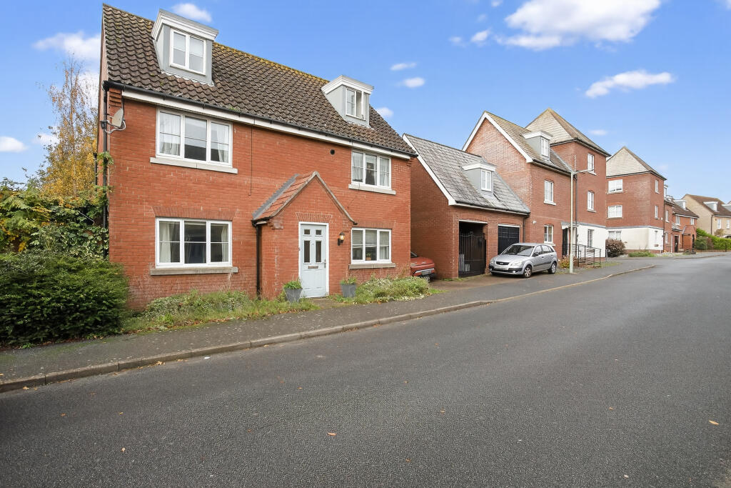 Main image of property: Curtis way, Ipswich, IP5