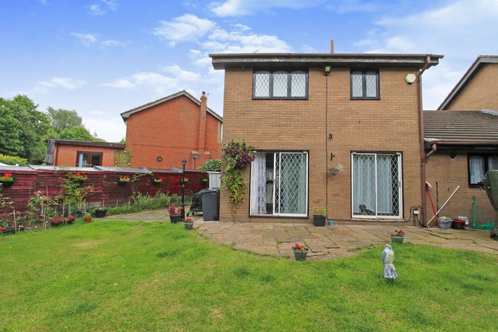 3 bedroom link detached house for sale in Parklands, Skelmersdale, WN8