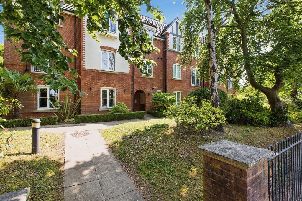 2 bedroom apartment for sale in 79 Wigan Road, Standish, Wigan, WN6