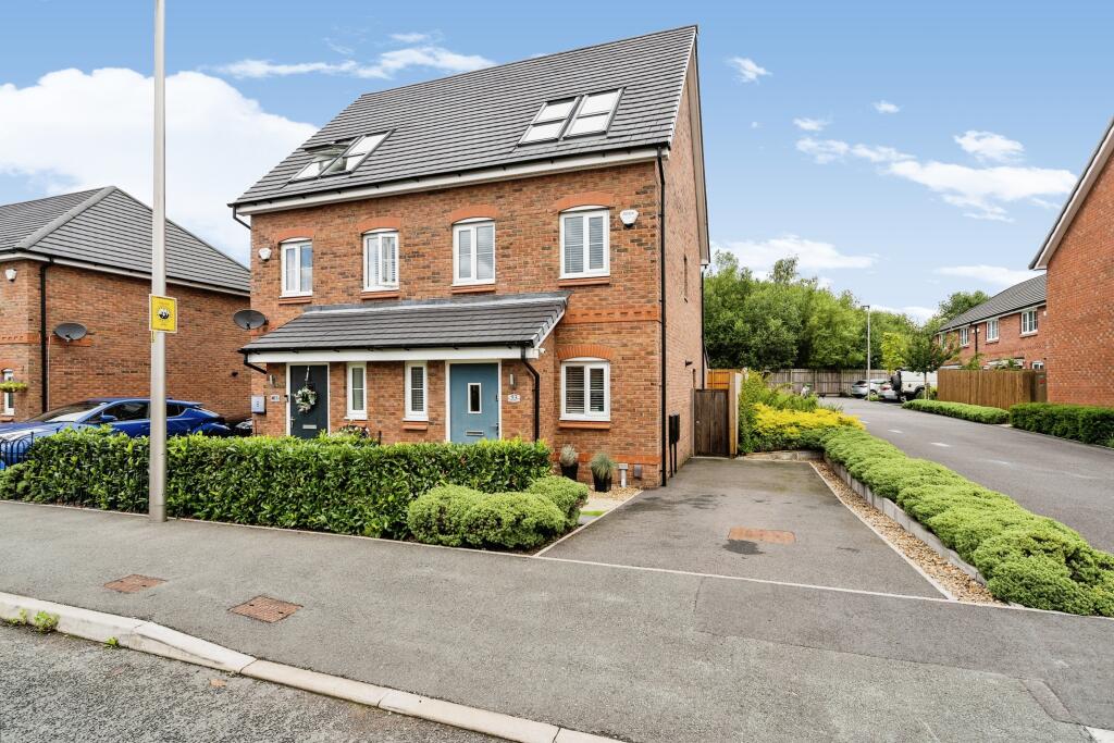 3 bedroom semidetached house for sale in Nixon Phillips Drive, Hindley Green, Wigan, WN2
