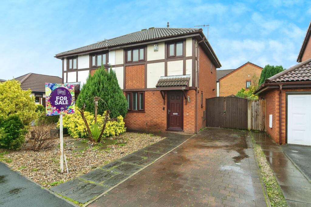 3 bedroom semidetached house for sale in Belvedere Road, Wigan, WN4