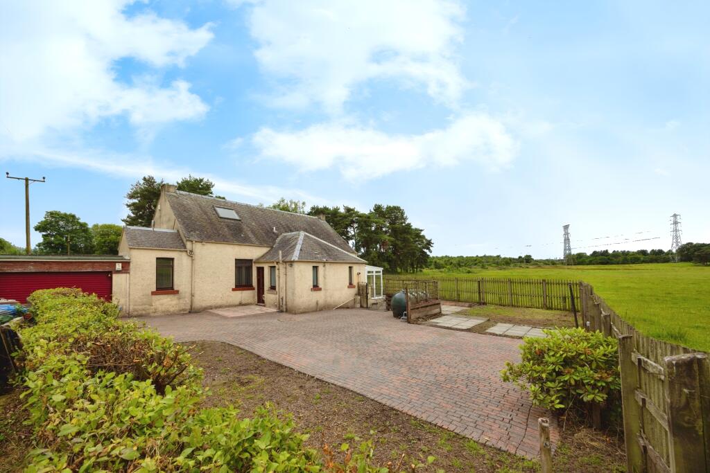 2 bedroom detached house for sale in whiteside lane, Bathgate, EH48