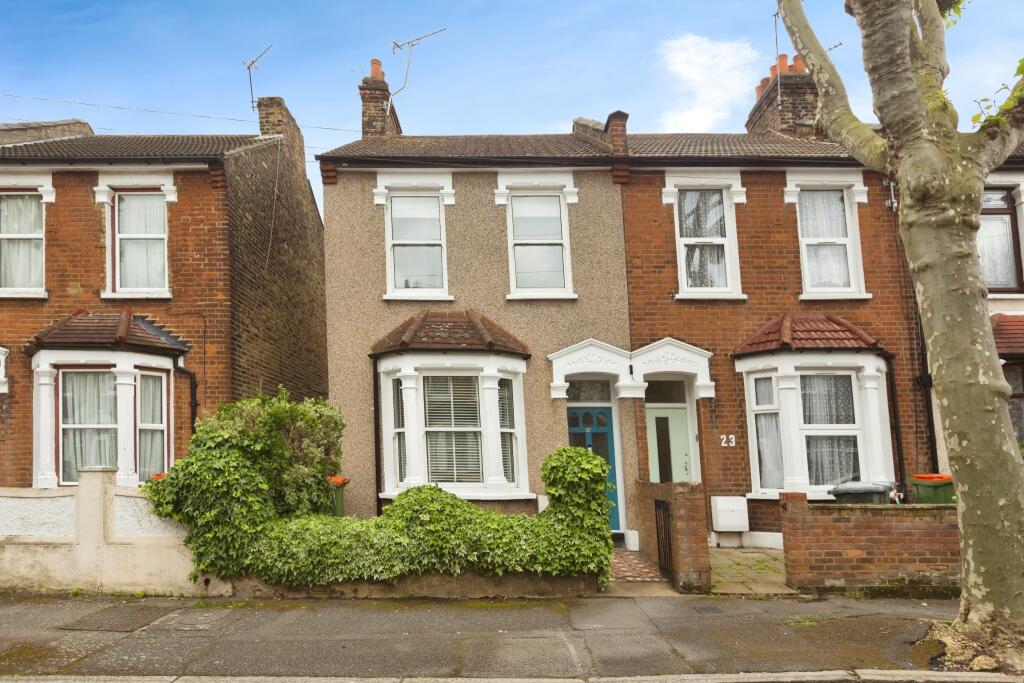 2 bedroom end of terrace house for sale in Hubert Road, London, E6