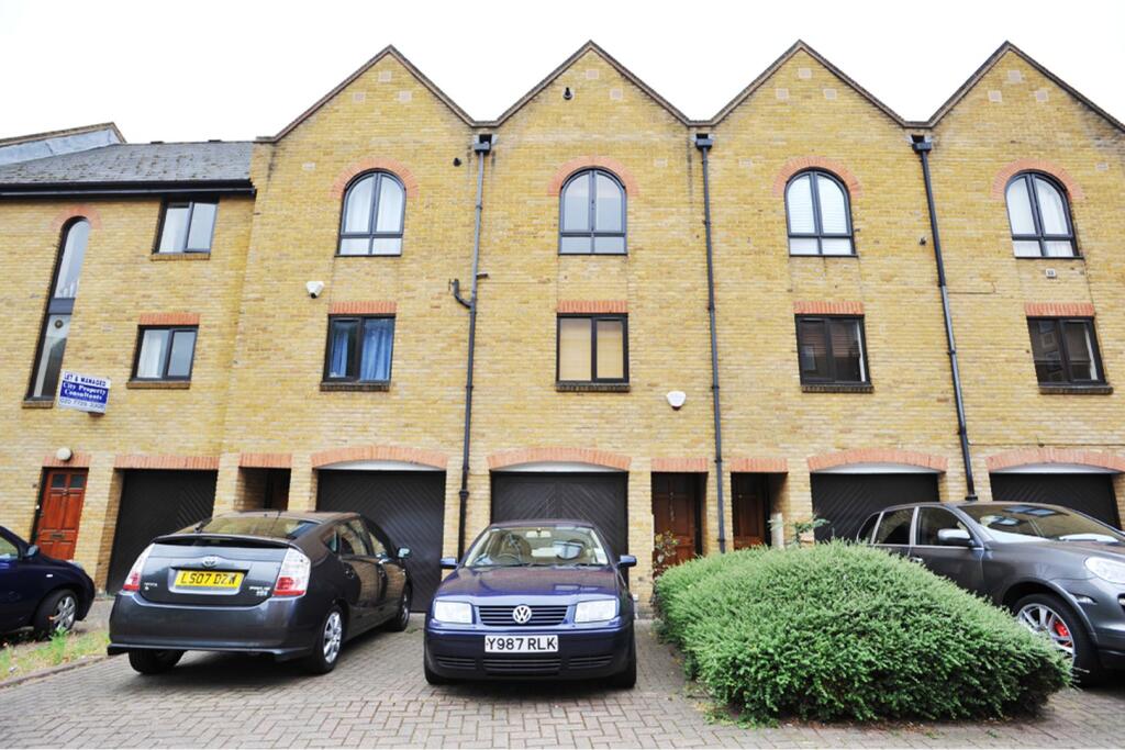Main image of property: Kennet Street, London, E1W