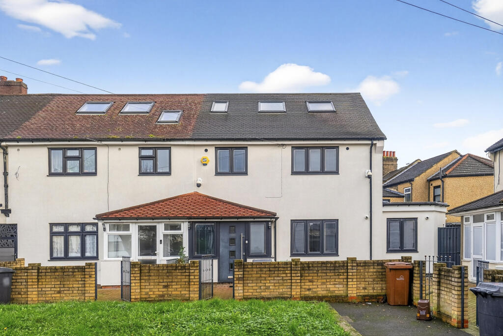 Main image of property: Arundel Close, London, E15