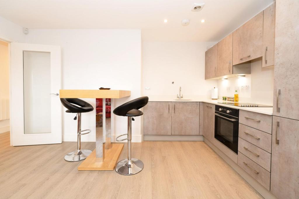 2 bedroom apartment for sale in 74 Maybury Road, Woking, GU21