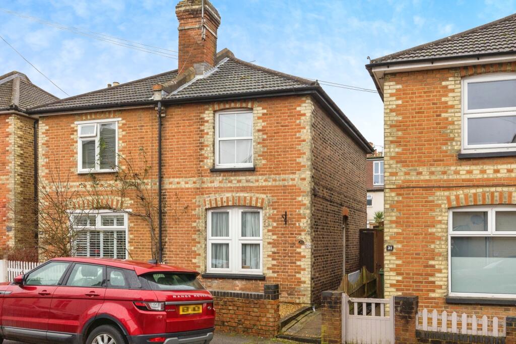 3 bedroom semi-detached house for sale in Queens Road, Guildford, GU1