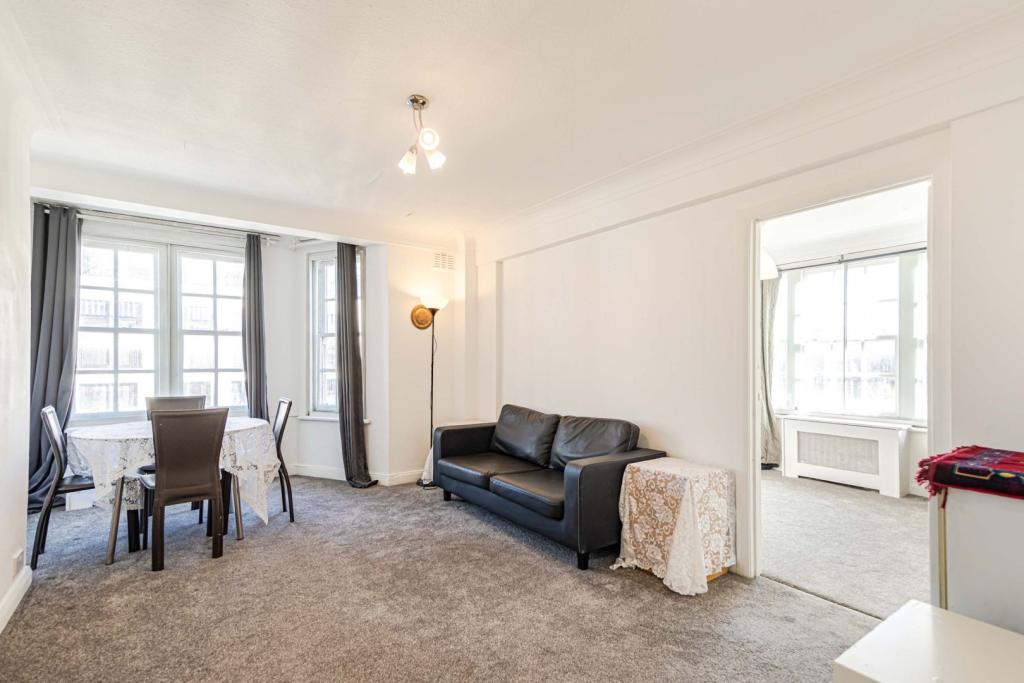 3 bedroom apartment for sale in Edgware Road, London, W2