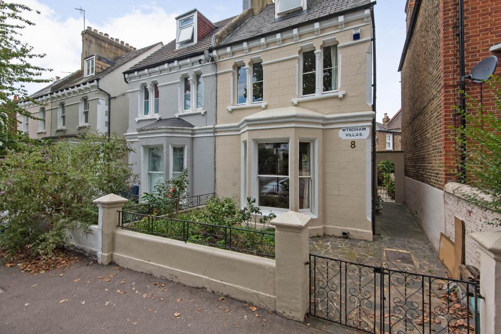 3 bedroom semidetached house for sale in Mansell Road, London, W3