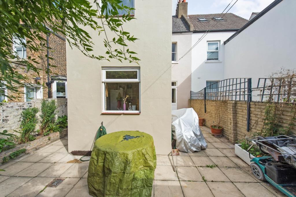 3 bedroom semidetached house for sale in Mansell Road, London, W3
