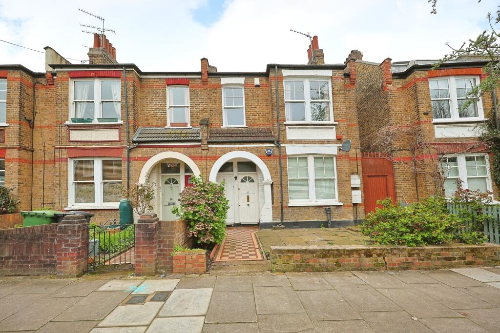 2 bedroom for sale in Aylmer Road, London, W12