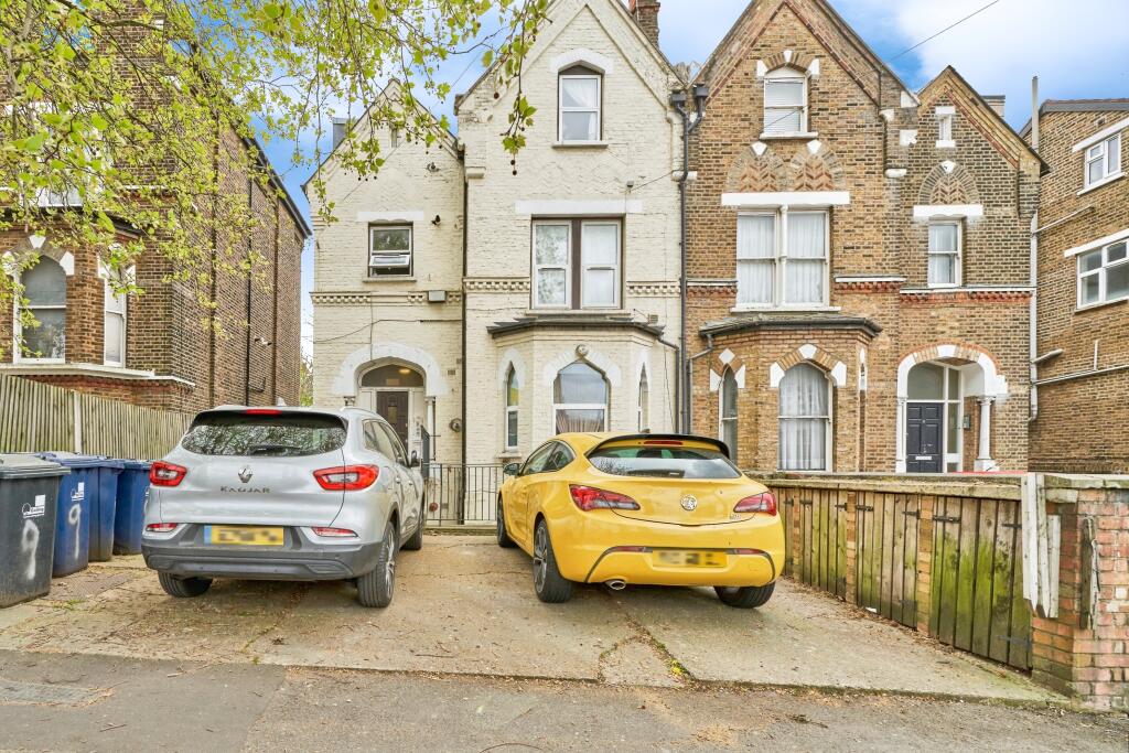 Main image of property: 9 Leamington Park, London, W3