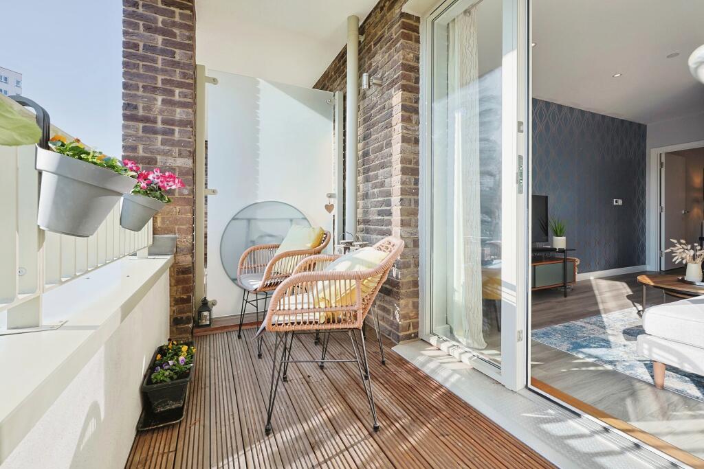 Main image of property: Avenue Road, Acton, W3