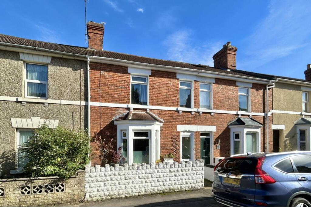 3 bedroom terraced house for sale in Hythe Road - Old Town, Swindon, SN1