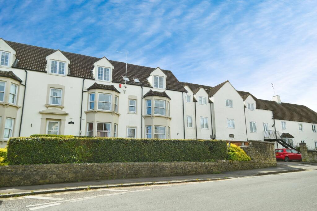 1 bedroom flat for sale in High Street Purton, Swindon, SN5