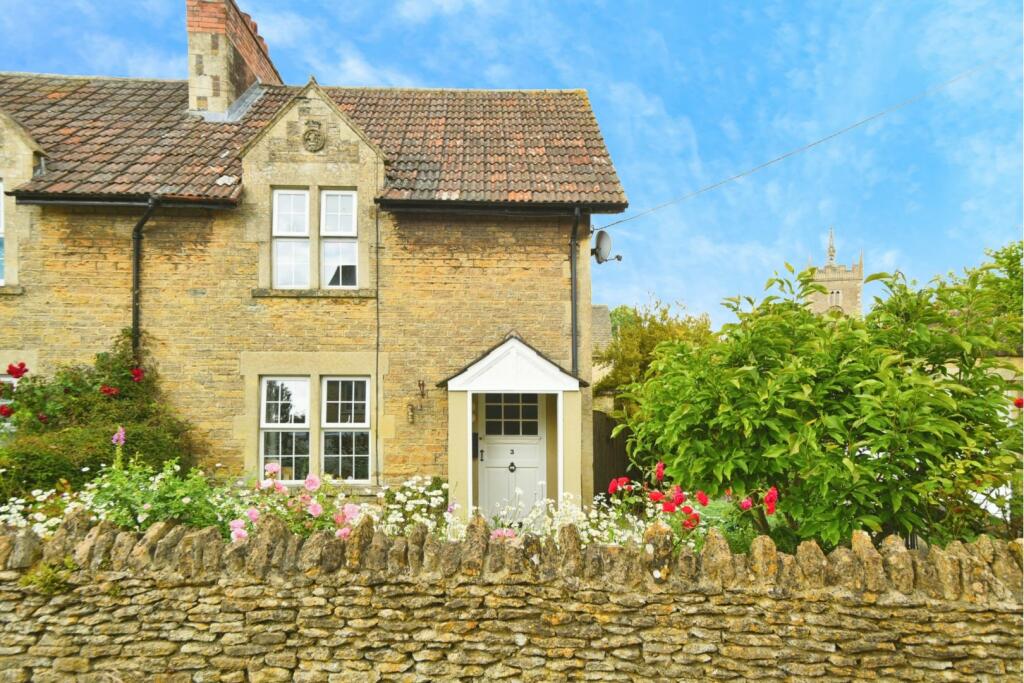 3 bedroom semidetached house for sale in Park Lane Sutton Benger, Chippenham, SN15