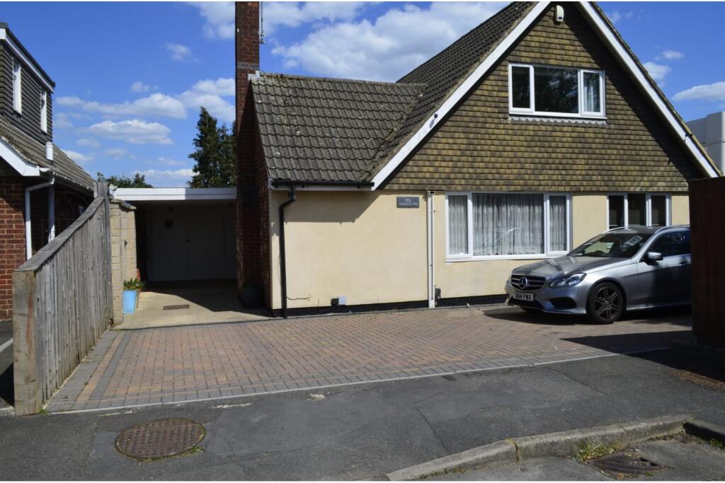 Main image of property: Cricklade Road, Swindon, SN2