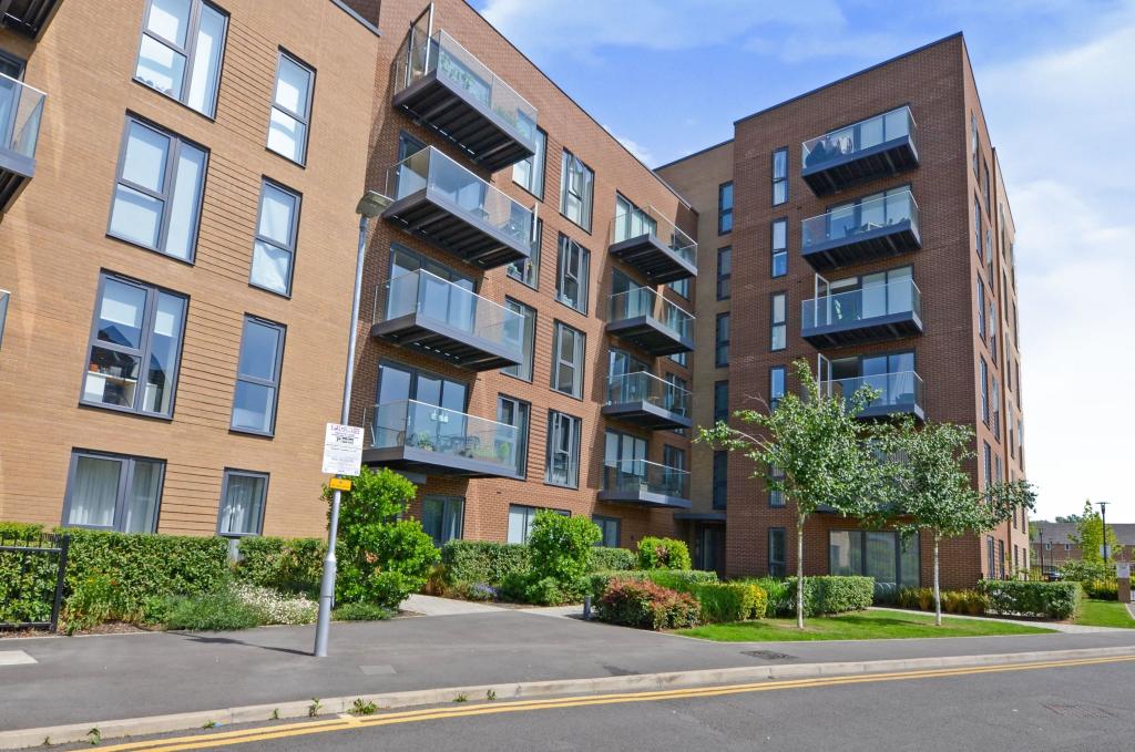 1 bedroom apartment for sale in Station Road, Borehamwood, WD6