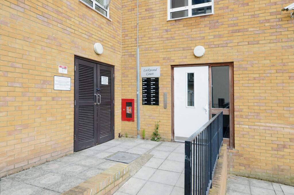 2 bedroom apartment for sale in Todd Close, Borehamwood, WD6