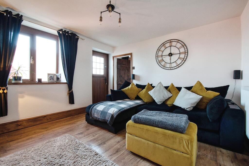 2 bedroom cottage for sale in Meendhurst Road, Cinderford, GL14