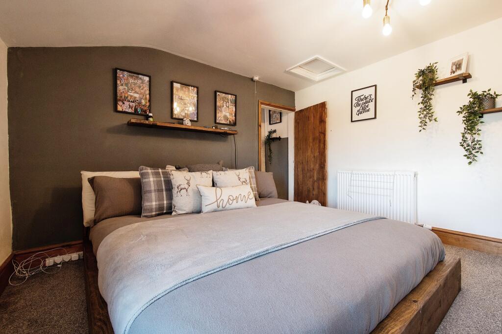 2 bedroom cottage for sale in Meendhurst Road, Cinderford, GL14