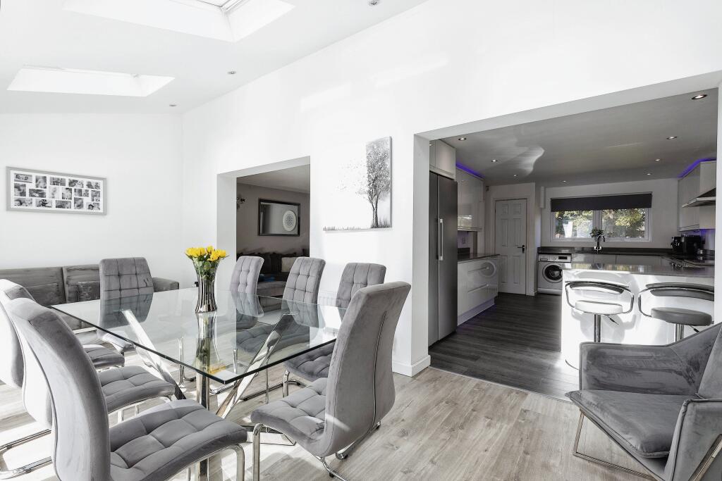 3 bedroom semidetached house for sale in King Close, Cheltenham, GL53