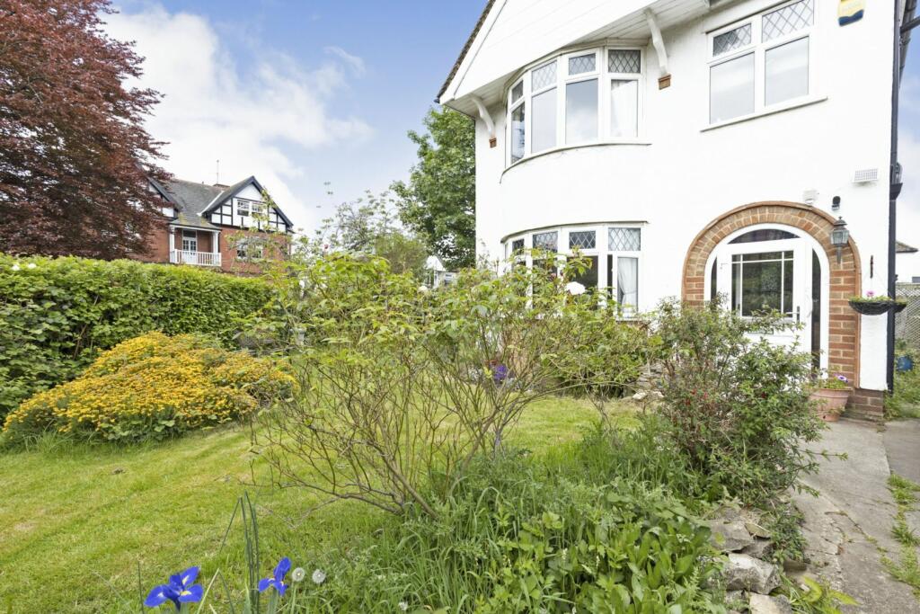 4 bedroom detached house for sale in Hewlett Road, Cheltenham, GL52