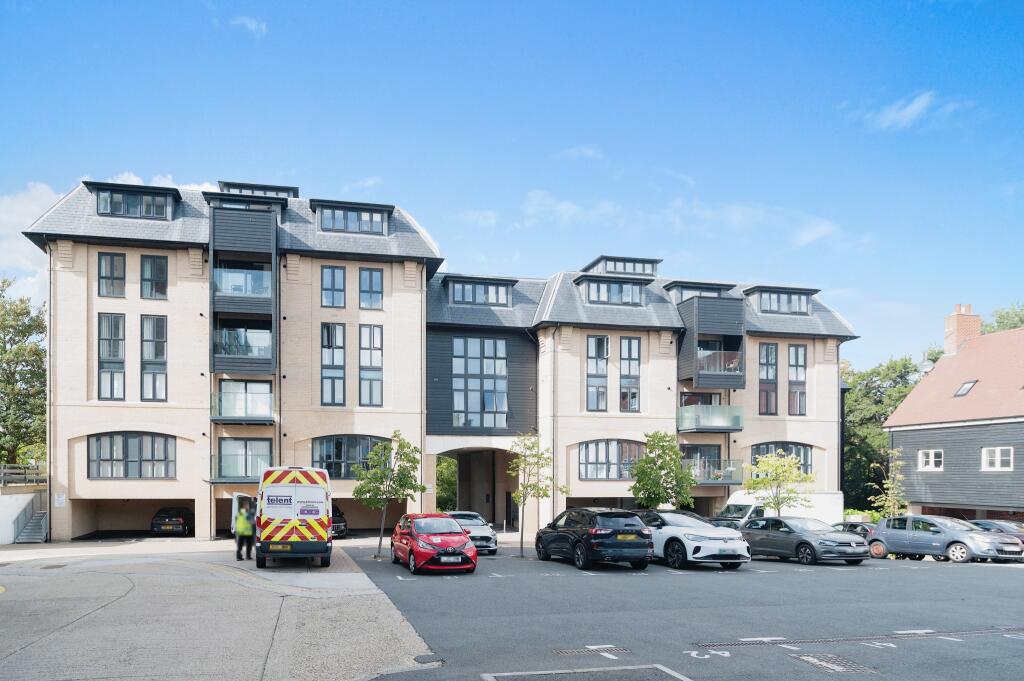 2 bedroom apartment for sale in The Causeway, Chelmsford, CM2