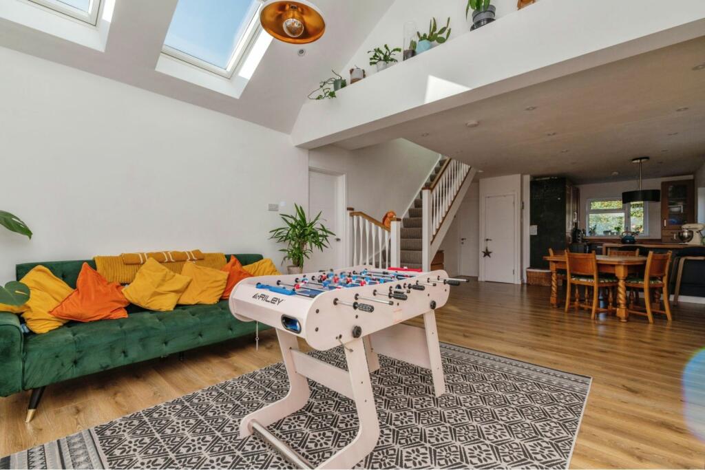 Additional property image - Chignal Road, Chelmsford, CM1