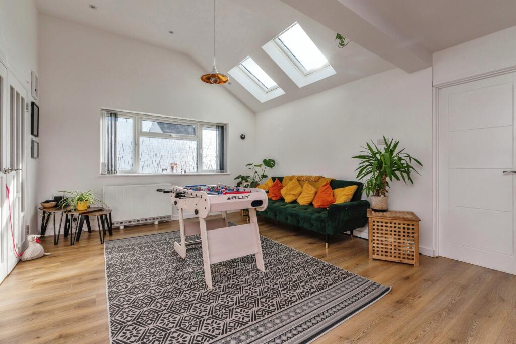 Additional property image - Chignal Road, Chelmsford, CM1