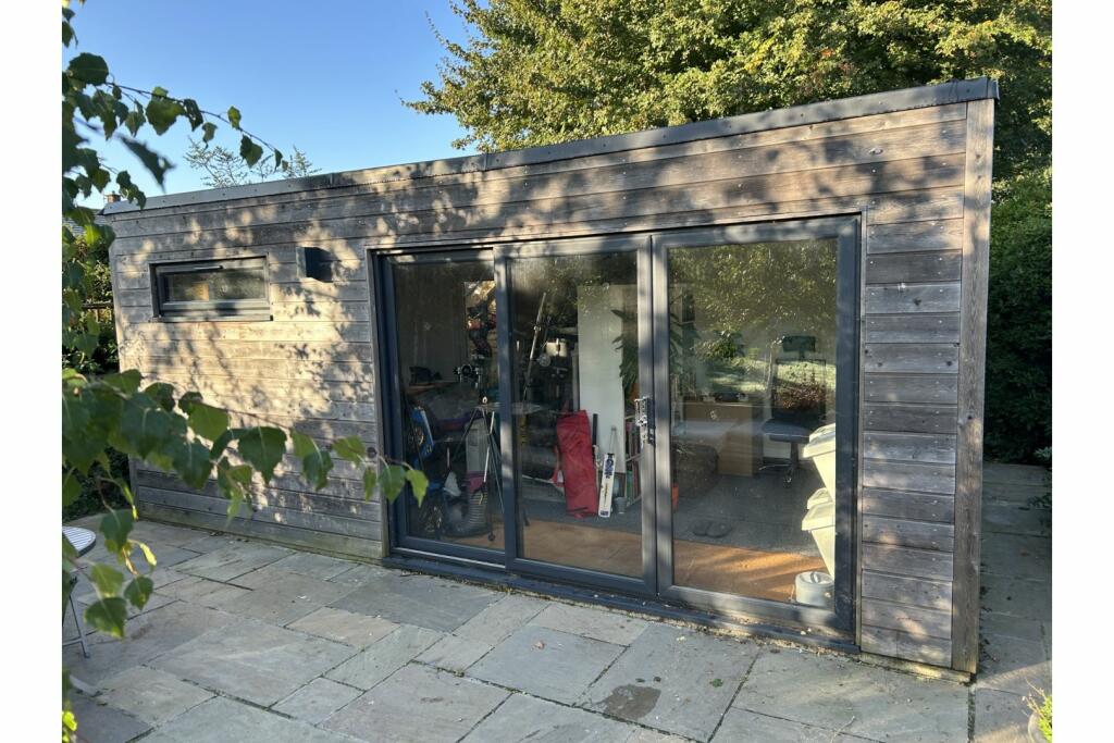 Additional property image - Chignal Road, Chelmsford, CM1