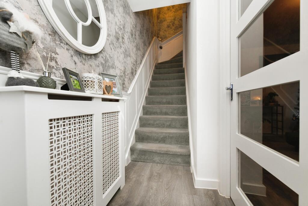 Additional property image - Oak Crescent, Burnham-on-Crouch, CM0