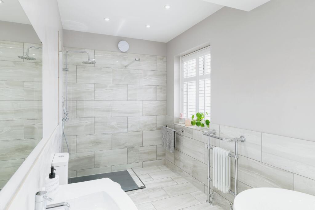Additional property image - Third Avenue, Chelmsford, CM1
