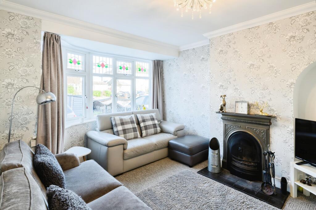 Additional property image - Third Avenue, Chelmsford, CM1