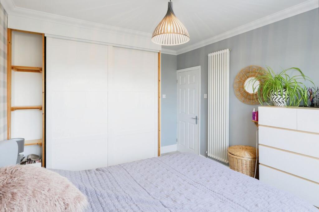 Additional property image - Third Avenue, Chelmsford, CM1