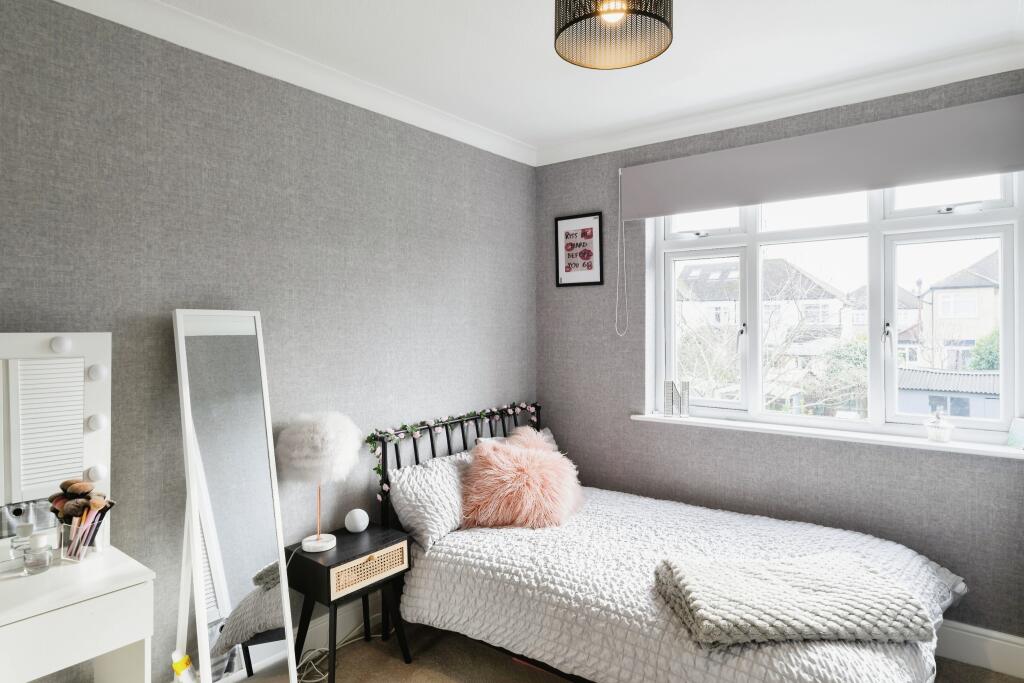 Additional property image - Third Avenue, Chelmsford, CM1