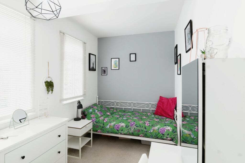 Additional property image - Third Avenue, Chelmsford, CM1