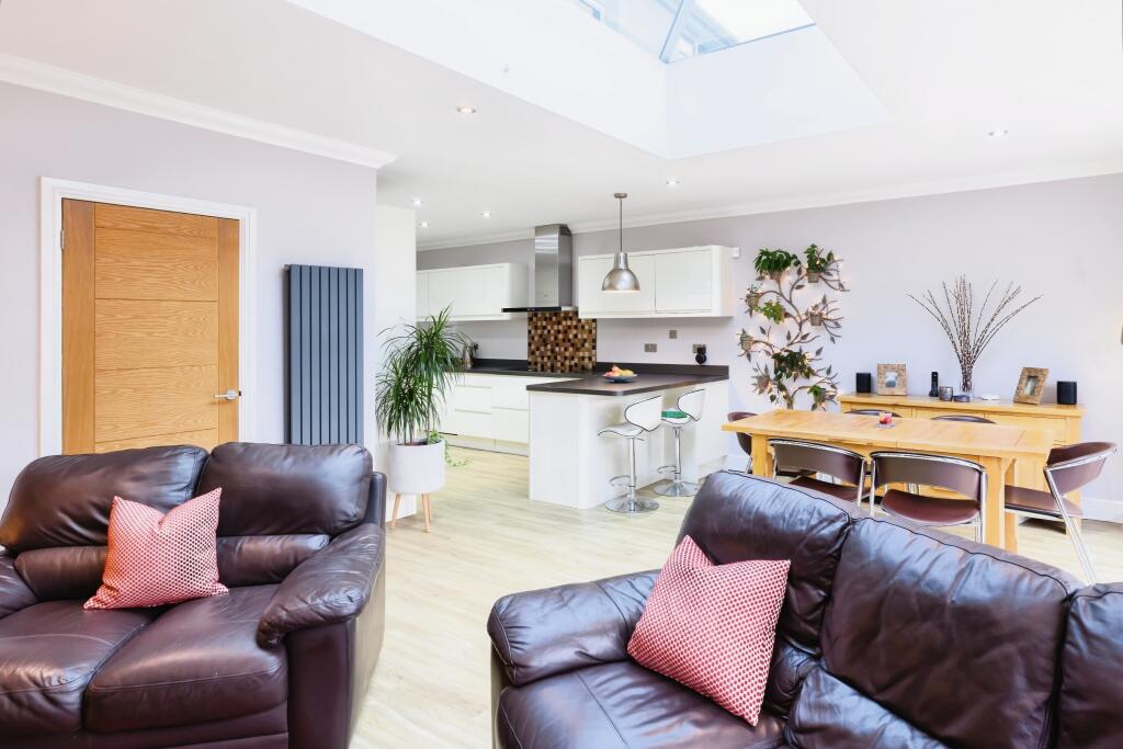 Additional property image - Hillside Grove, Chelmsford, CM2