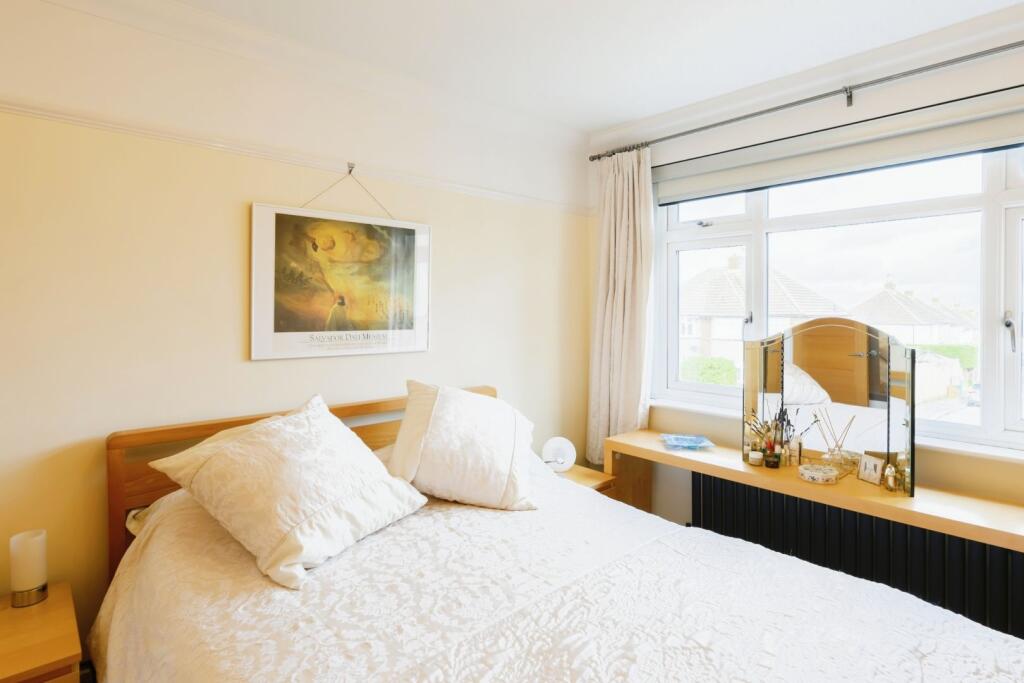 Additional property image - Hillside Grove, Chelmsford, CM2