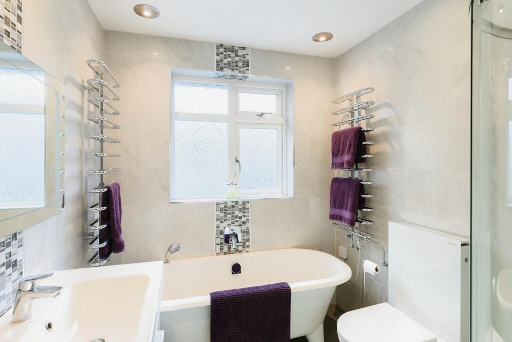 Additional property image - Hillside Grove, Chelmsford, CM2